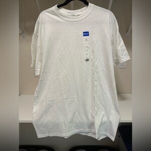 Gildan Men's Classic White Tee